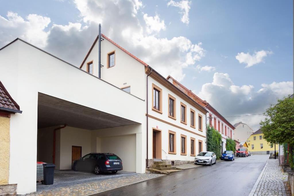 Vacov Apartment *